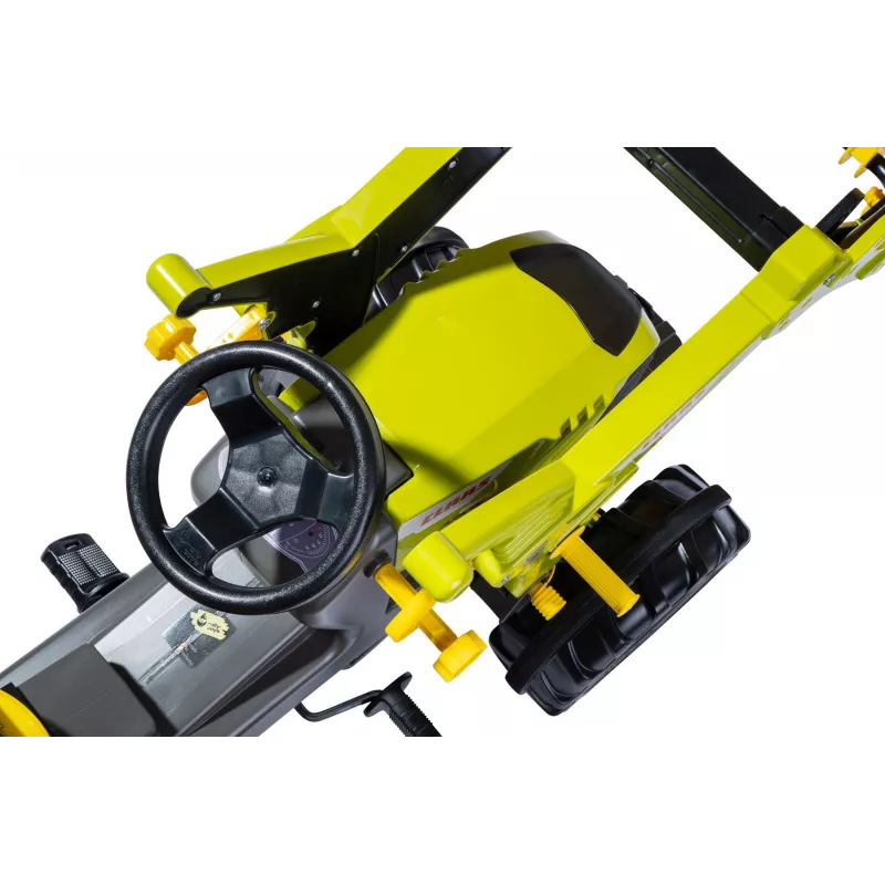 CLAAS Arion 660 con pala