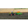 Tractor Claas con sembradora Amazone - escala 1:87