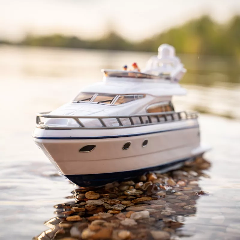 Transportador de transporte pesado con el yate