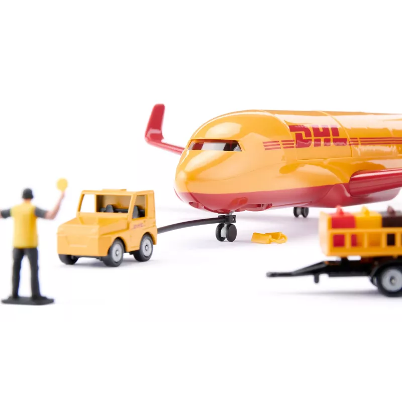 Avión de carga DHL con accesorios