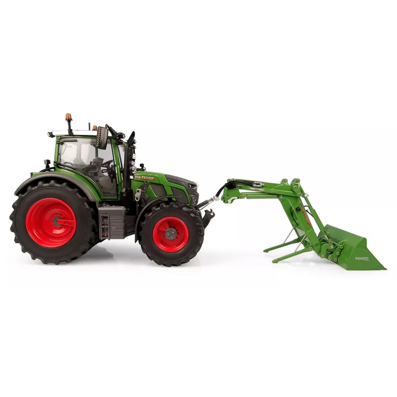 Fendt 618 Vario con pala