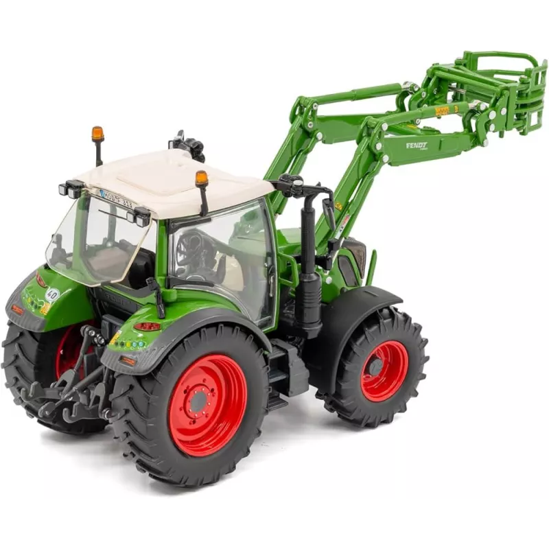 Fendt 313 Vario con pinza pacas carga frontal
