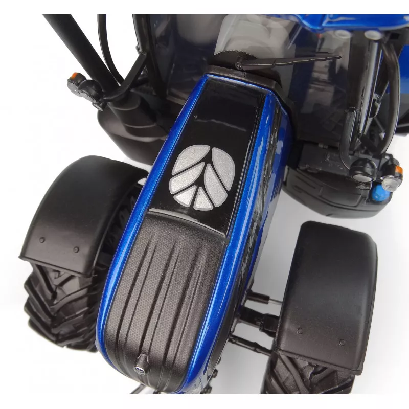 NEW HOLLAND T7.225 "Basildon número 2 millones"