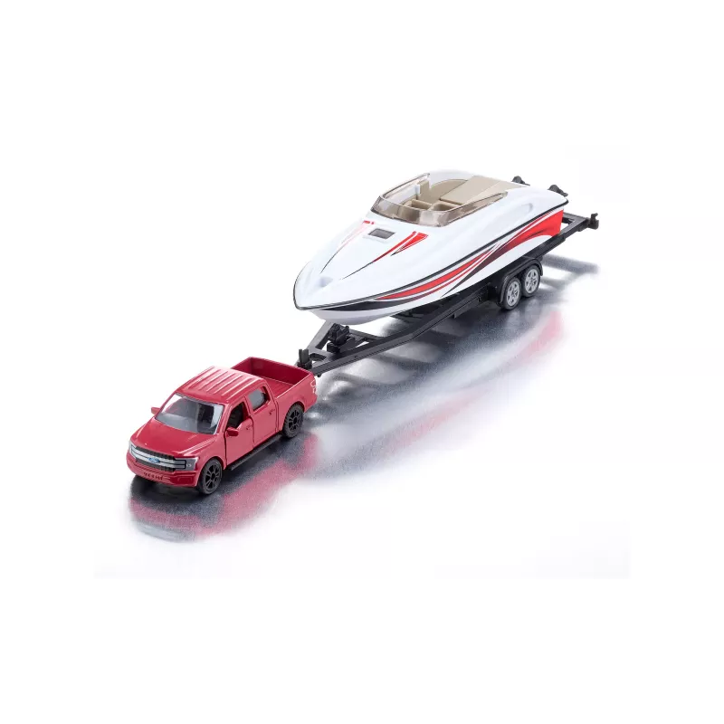 Ford F150 con lancha motora