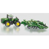 Tractor John Deere con cutivador amazone