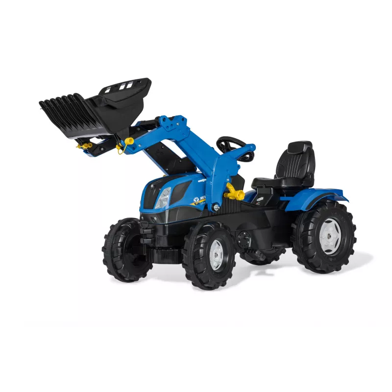 New Holland T7 con pala de pedales