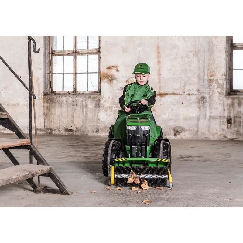 Barredora para tractor a pedales color verde