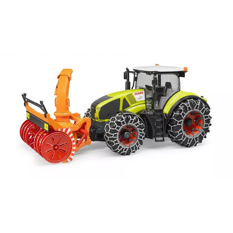 Claas Axion 950 con cadenas y quitanieves