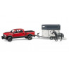 RAM 2500 Power Wagon con remolque equino y caballo