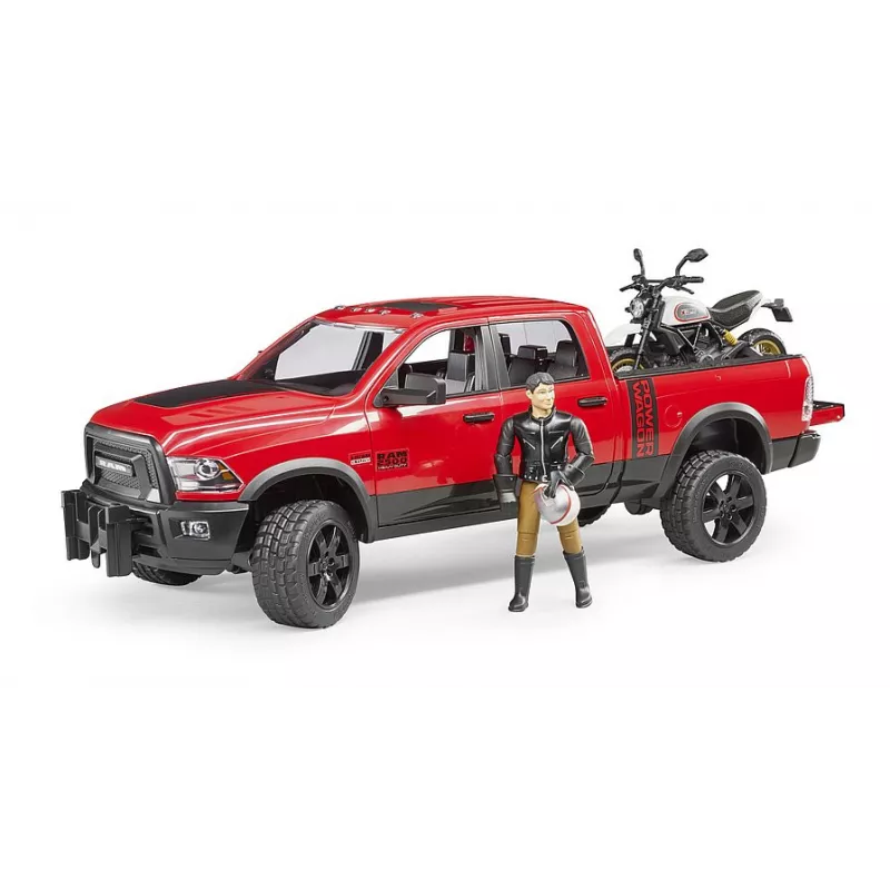 RAM 2500 Power Wagon con moto Ducati Desert Sled y piloto