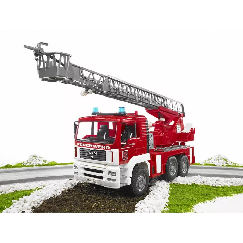 Camion Bomberos MAN con escalera y luz sonido - escala 1:16
