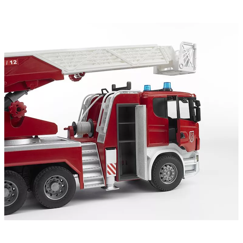 Camion Bomberos SCANIA con escalera luz y deposito agua - escala 1:16