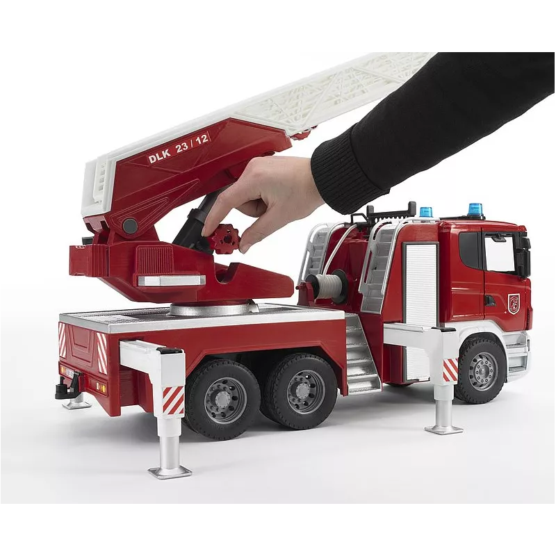 Camion Bomberos SCANIA con escalera luz y deposito agua - escala 1:16