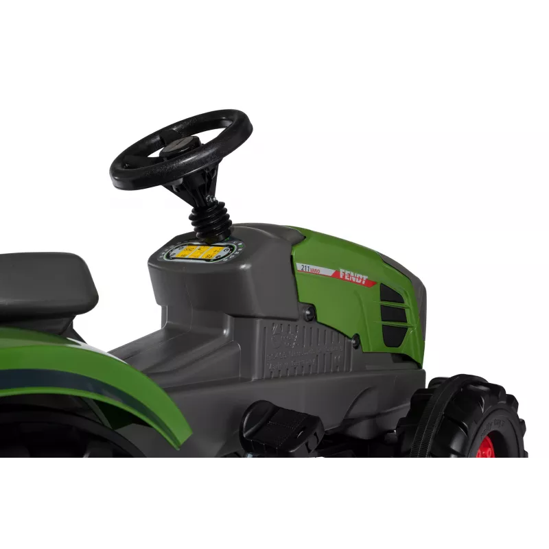 Tractor Fendt 211 vario a pedales