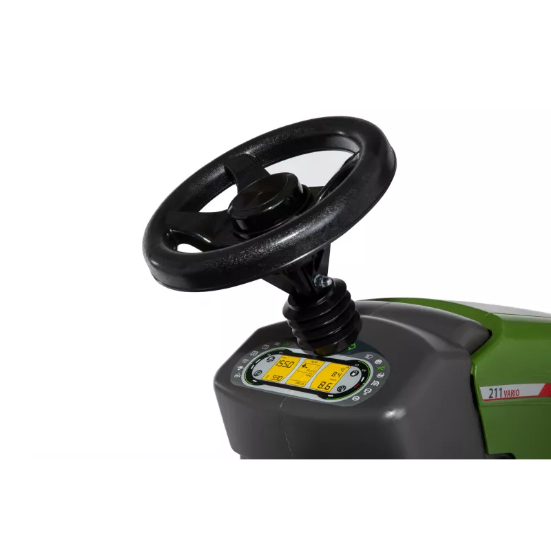 Tractor Fendt 211 vario a pedales