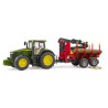 John Deere 7R 350 con remolque y 4 troncos