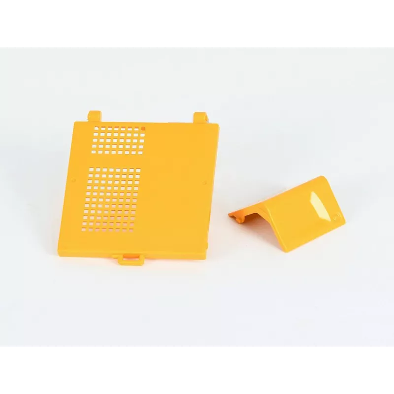 Retroexcavadora de gato con capó