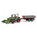 Fendt Vario 211 con cargador y remolque