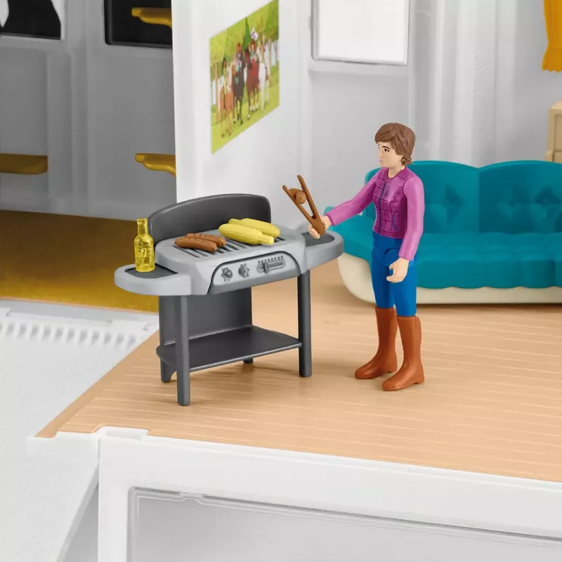 Autocaravana con zona para caballos