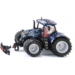 NEW HOLLAND T7 con Papá Noel